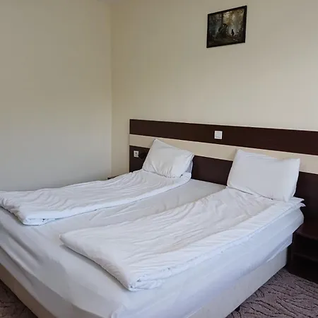 Отель Deyanira Gorno Dryanovo