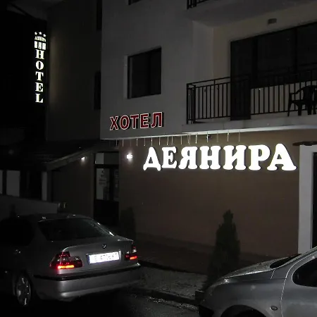 Deyanira Otel *